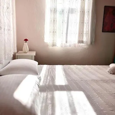 In A Historical House In Carsi شقة ألاتشاتي